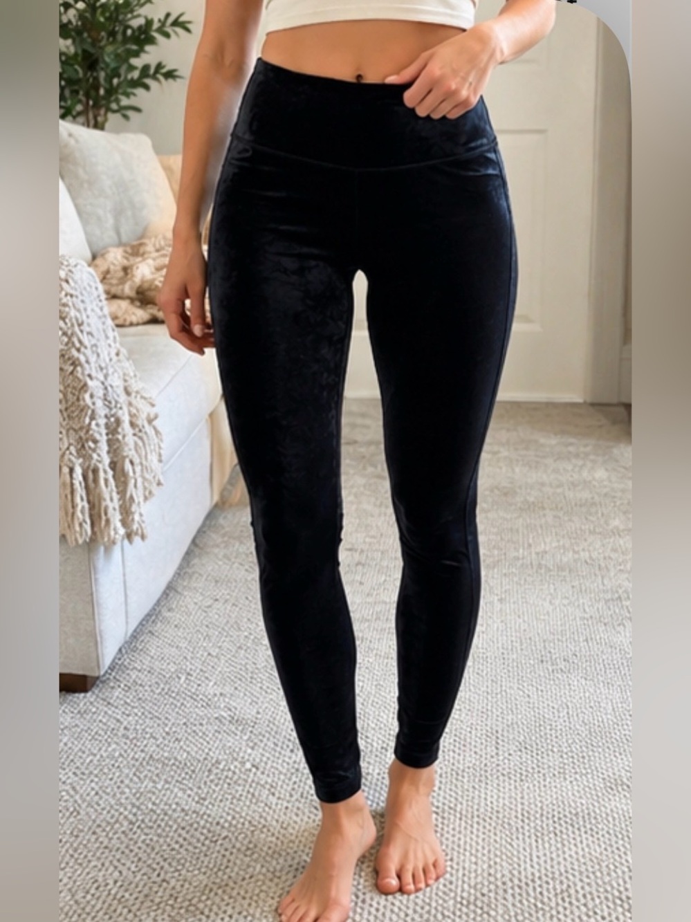Athletic black velvet tight size M